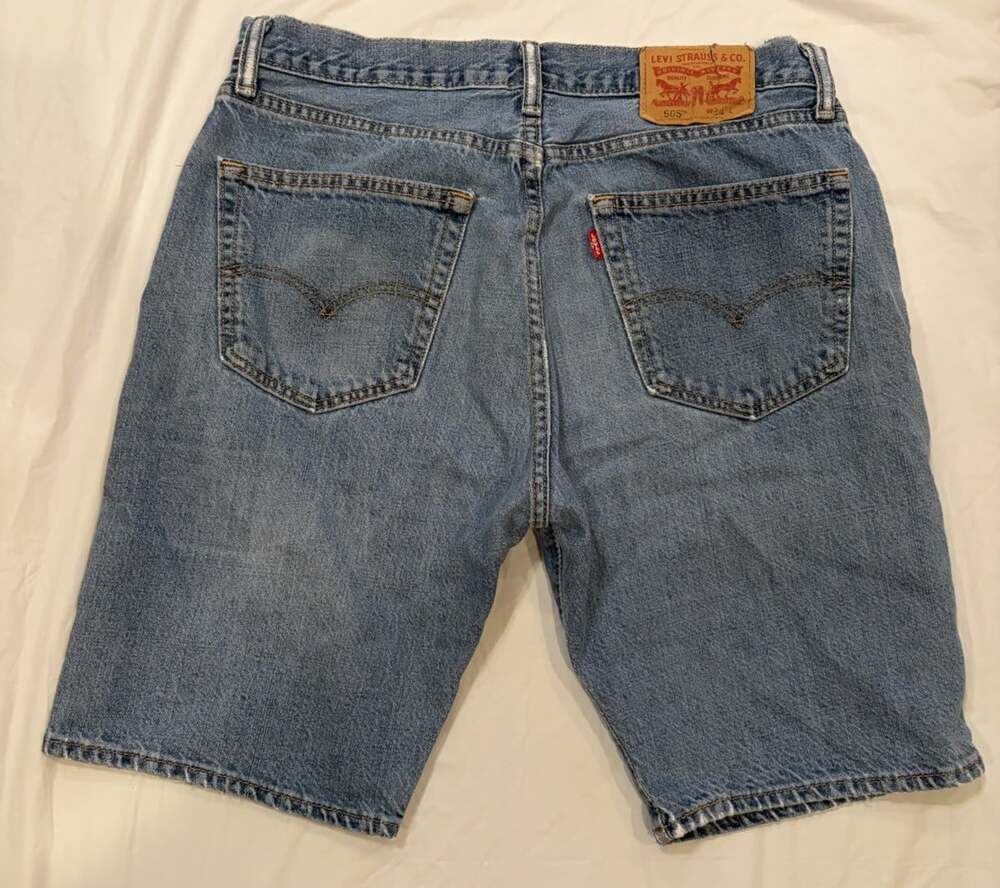 Levi's 505 Shorts Men's 34x10, Blue Medium Wash  Straight